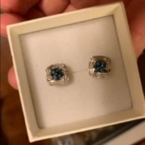 Kay jeweler studded earrings